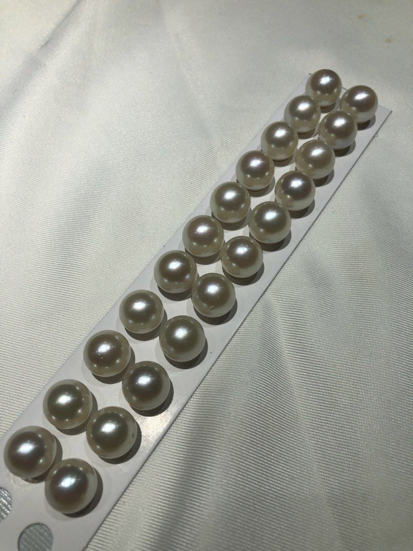 South Sea Pearls (Category: Earrings) located in Puerto Princesa. Submitted by mariasolidad (Listing ID 1465012839, Image 2). Description: 🔖Authentic Palawan South Sea Pearls 📍sizes: 7-8mm, 9mm, 10mm, 11mm, 12mm, 13mm, 14mm. 📌I sell lose Pearls so I can choose the best quality for you, which can then be mounted on stainless steel settings. .