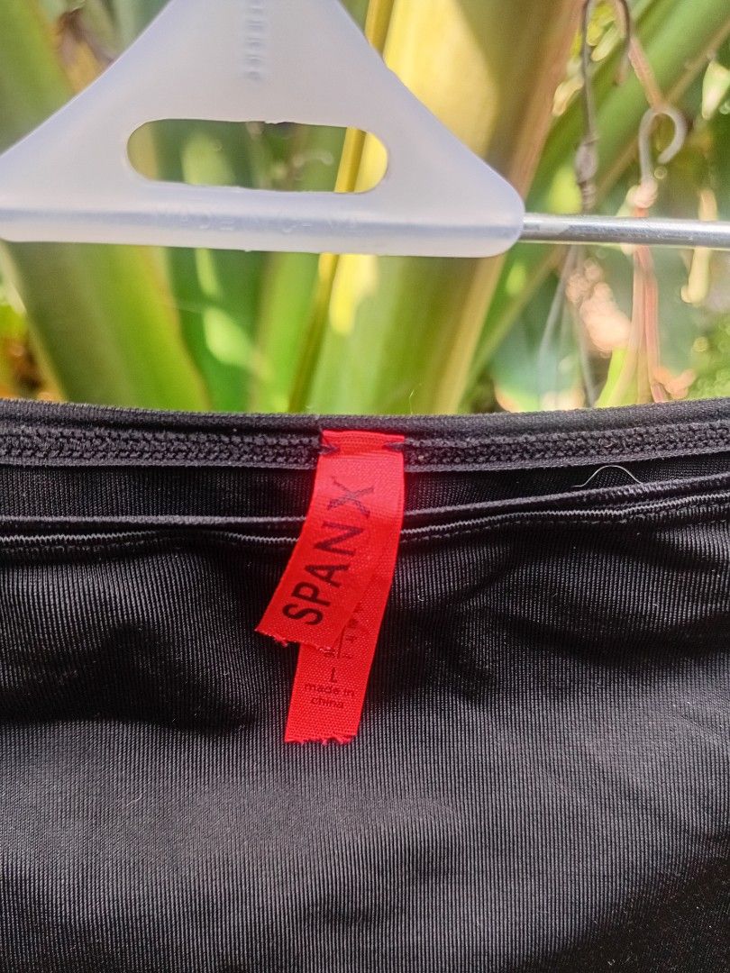 Spanx Black Undergarment Shapewear Skirt (Category: Undergarments & Loungewear) located in Makati City. Submitted by ellavee_you (Listing ID 1465028498, Image 3). Description: lightly used send offer! ❤️.