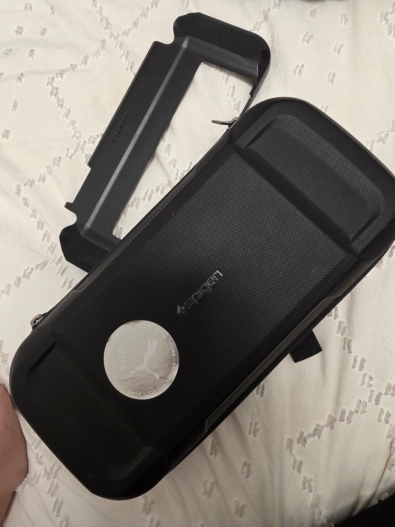 Spigen Nintendo switch case (Category: Cases & Covers) located in Mandaluyong City. Submitted by maxm25 (Listing ID 1465011723, Image 2). Description: .