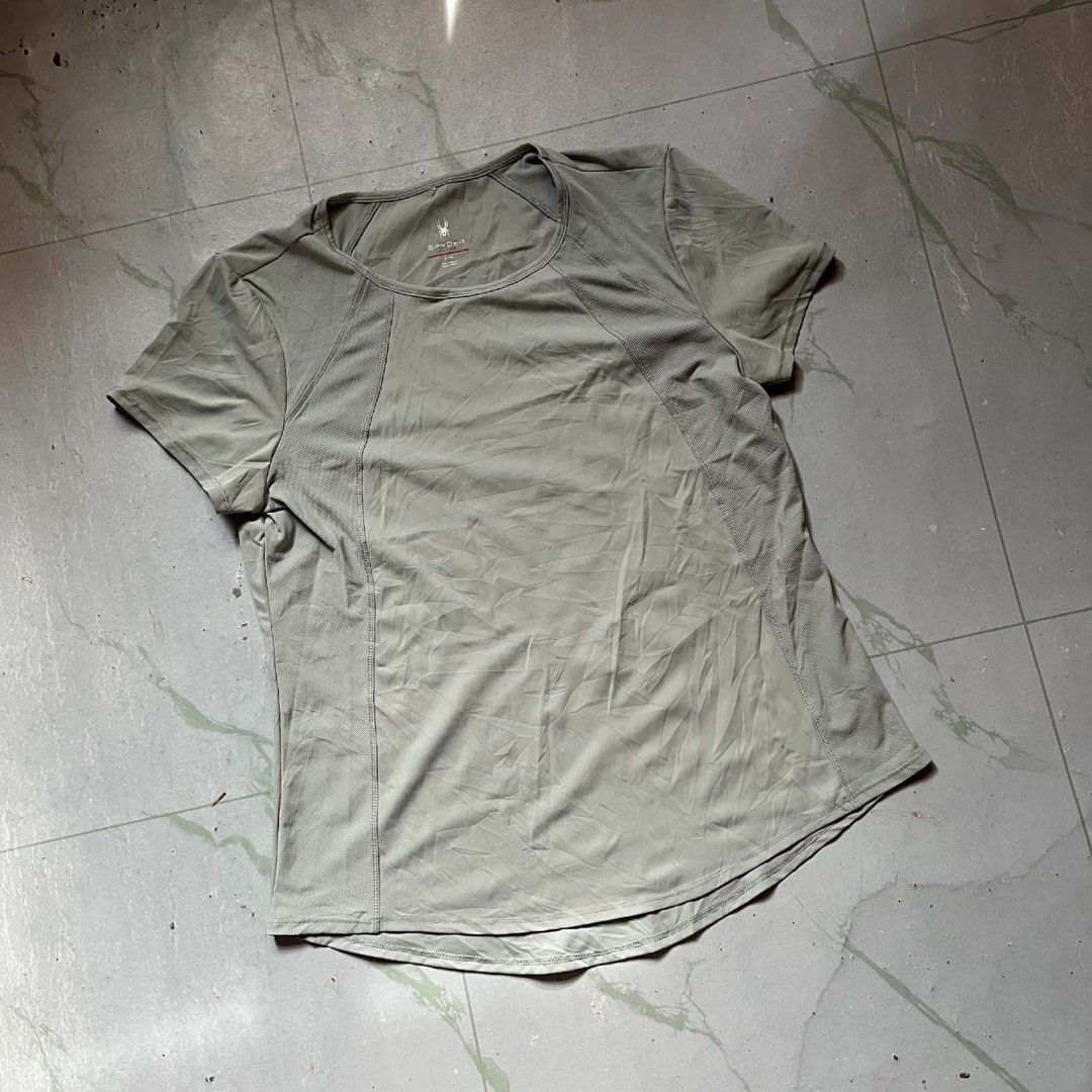Spyder Active Women's Short Sleeve (Category: Activewear) located in Dumaguete. Submitted by luluchella (Listing ID 1465169374, Image 1). Description: spyder active women's short sleeve fits s-l (stretchable, fitting for l) green in person price + SF.