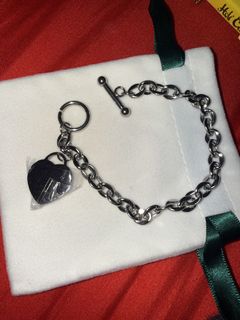 (Category: ) located in . Submitted by decorose (Listing ID 1464990272, Image 1). Description: .