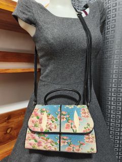 (Category: ) located in . Submitted by queenlyne_vintage_rare_finds (Listing ID 1465009185, Image 1). Description: .
