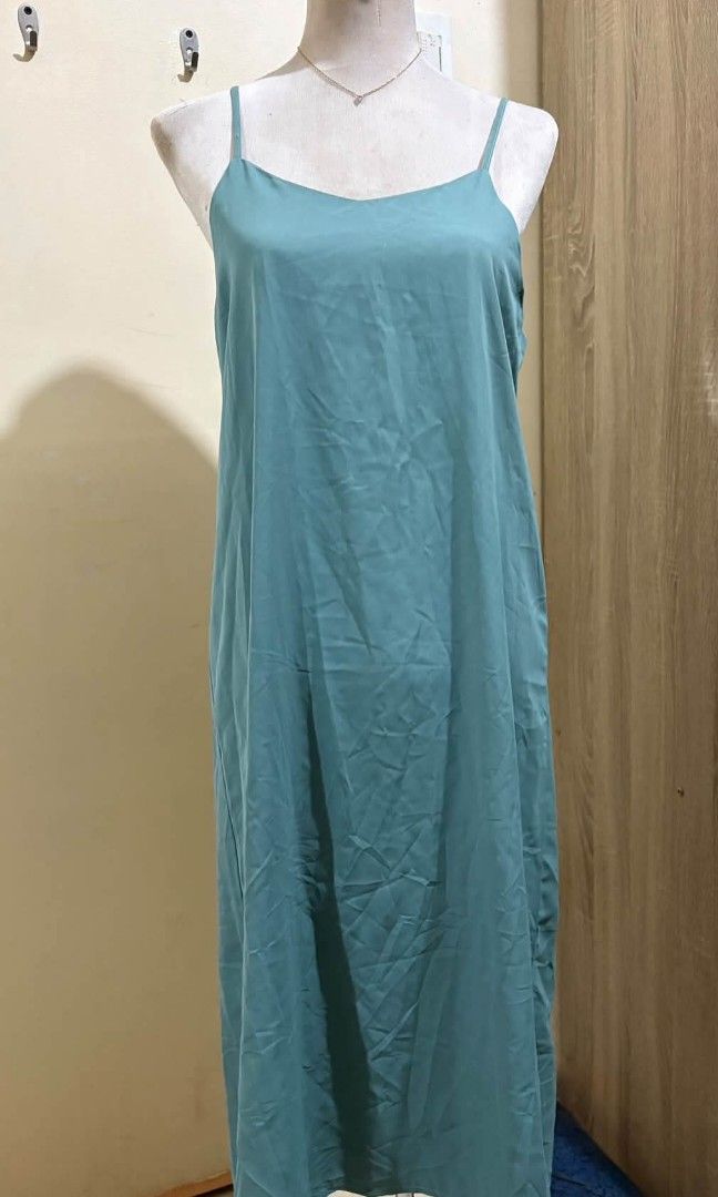 strappy/ string maxi midi dress (Category: Dresses) located in Manila. Submitted by yellemiese (Listing ID 1464984982, Image 2). Description: ₱150-200 price range ❣️ sizes: small-large never used / worn once only items are in good condition.