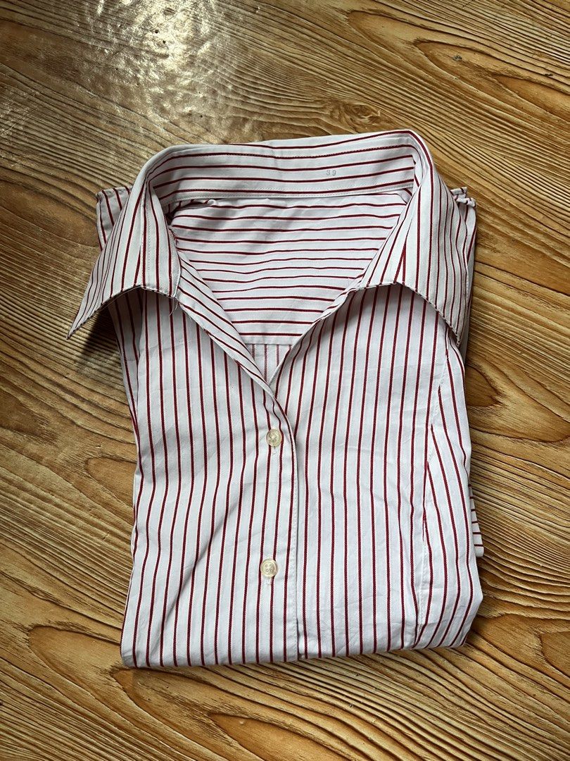 Stripe blouse (Category: Blouses) located in San Jacinto. Submitted by kellysthrift_ (Listing ID 1464984490, Image 3). Description: Stripe blouse .