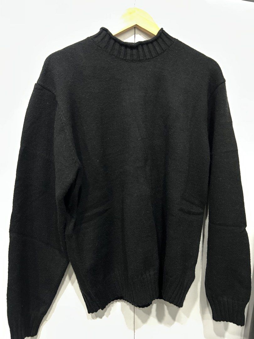 Stüssy Surfman Knitted Sweater XL (Category: Coats, Jackets and Outerwear) located in Pasig City. Submitted by canadastufftoph (Listing ID 1465016610, Image 2). Description: Stussy Surfman XL on tag Authentic Brandnew with tags No issue at all 5,000.