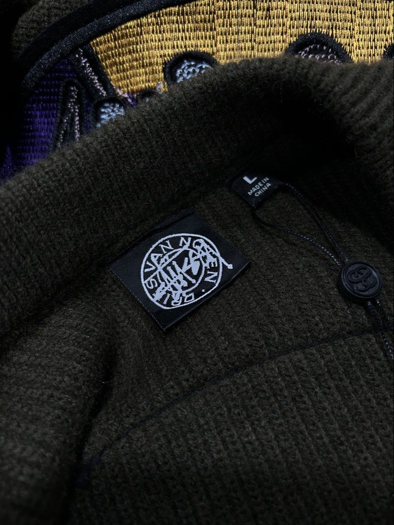 Stüssy x Dries Van Noten Large (Category: Coats, Jackets and Outerwear) located in Pasig City. Submitted by canadastufftoph (Listing ID 1465017715, Image 3). Description: Stussy x Dries Van Noten Large on tag Authentic Brandnew with tags No issue at all 5,500.