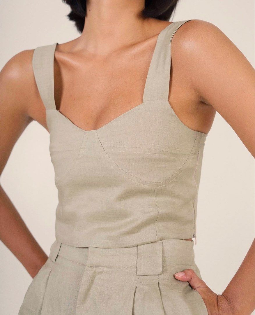 Studio 17 Carmen Top in Sage (Linen) (Category: Sleeveless) located in Quezon City. Submitted by lockedoutofwandererpp (Listing ID 1465038262, Image 1). Description: - Retails for 2100! - Bralette style top - Sage in XS - Condition: Lightly used; Rfs: Doesn’t fit me anymore :( perf for petites!.