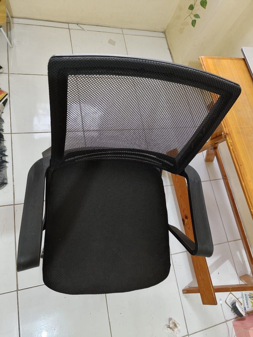 Study chair (Category: Chairs) located in Manila. Submitted by vishakhayd15572 (Listing ID 1465040528, Image 1). Description: Black study chair in good condition. Pickup possible after 15 October 2026. Moving out soon, must sell all things. . . . . #seconsecondhandfinds #studychair #officechair #moveoutsale #homeoffice.