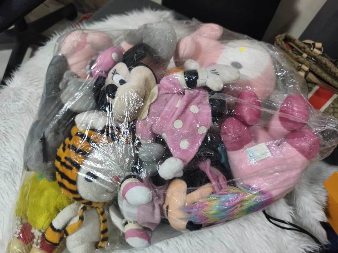 Stuff toys plushies bundle take all (Category: Plushies & Soft Toys) located in Mandaluyong City. Submitted by bisou_ph2 (Listing ID 1464995236, Image 1). Description: - Bundle of assorted soft plush toys sold as a full set more than 10pcs all in very good condition Location: Mandaluyong City.