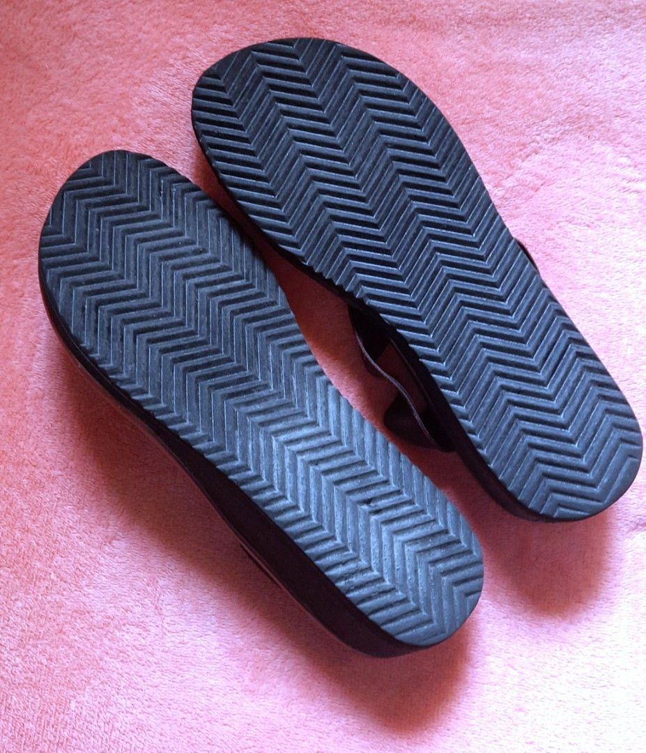 Stylish sandals (Category: Flats & Sandals) located in Manila. Submitted by declutter.mnla (Listing ID 1465013215, Image 3). Description: stylish sandals, nice brown color for easy match, comfortable garter straps, fits well.