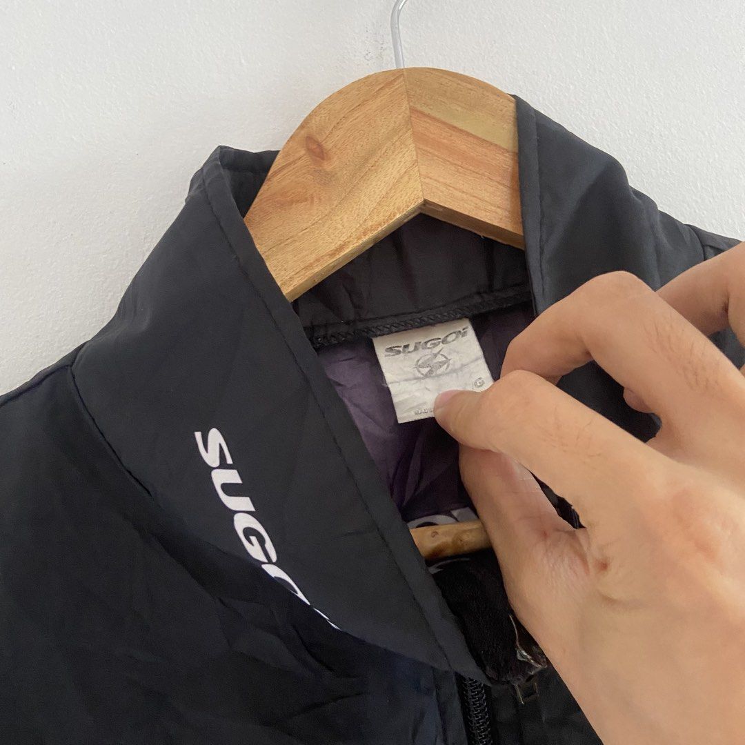 Sugoi Vancouver Triathlon Athletic Wind Vest (Category: Activewear) located in Angeles City. Submitted by eriellynnthrifts (Listing ID 1465083376, Image 3). Description: 23x28 on tag Good Condition. See photo for details 410 Angeles City Pampanga.
