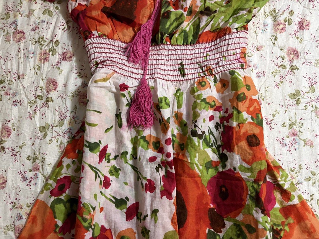 Sunset Floral Mini Dress (Category: Dresses) located in Muntinlupa City. Submitted by herellas0504 (Listing ID 1465116796, Image 3). Description: Sunset Floral Mini Dress Mine: 350 | Lock: 450 ————————————- size: small-med no issue, pretty so much! fav, willing to keep!.