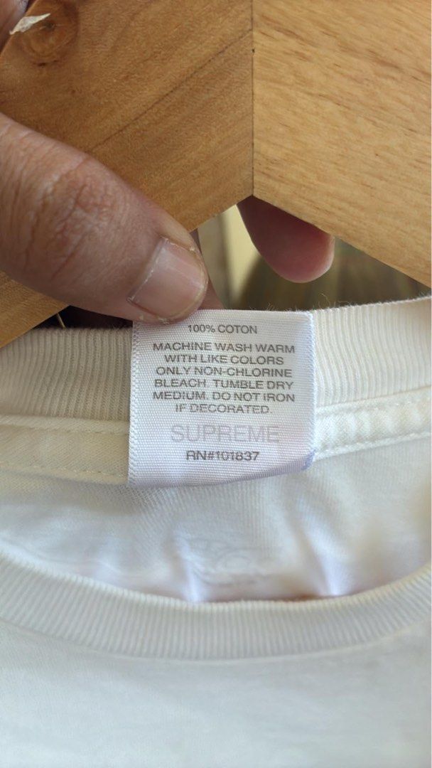 Supreme (Category: Tshirts & Polo Shirts ) located in Allen. Submitted by james100403 (Listing ID 1465168454, Image 3). Description: Issue: minimal hairlines and stain.
