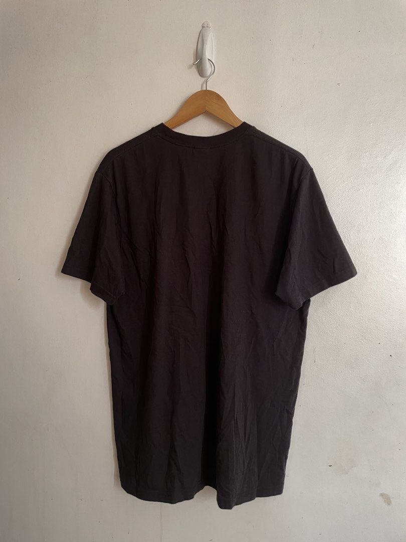 Supreme Arabic Box Logo (Category: Tshirts & Polo Shirts ) located in Taguig. Submitted by shakedaroom (Listing ID 1465102441, Image 2). Description: Emerpus Arabic Box Logo Size M (23x28, fits L to XL) Very good condition ₱4k free shipped.