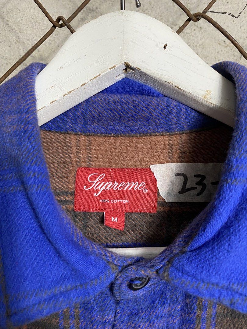 SUPREME HEAVYWEIGHT FLANNEL SHIRT (Category: Formal Shirts) located in Cabanatuan. Submitted by adrialesdrip (Listing ID 1465081482, Image 3). Description: Size medium Width 23 Length 30 Condition good Color rate 9 See all details .