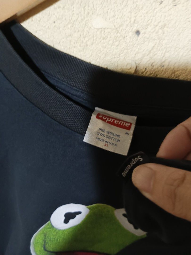 Supreme Kermit (Category: Activewear) located in San Pablo. Submitted by thriftyjd (Listing ID 1465075829, Image 3). Description: Dimes: L29.5 x W21 Condition/color rate: 9/10 No Issue.