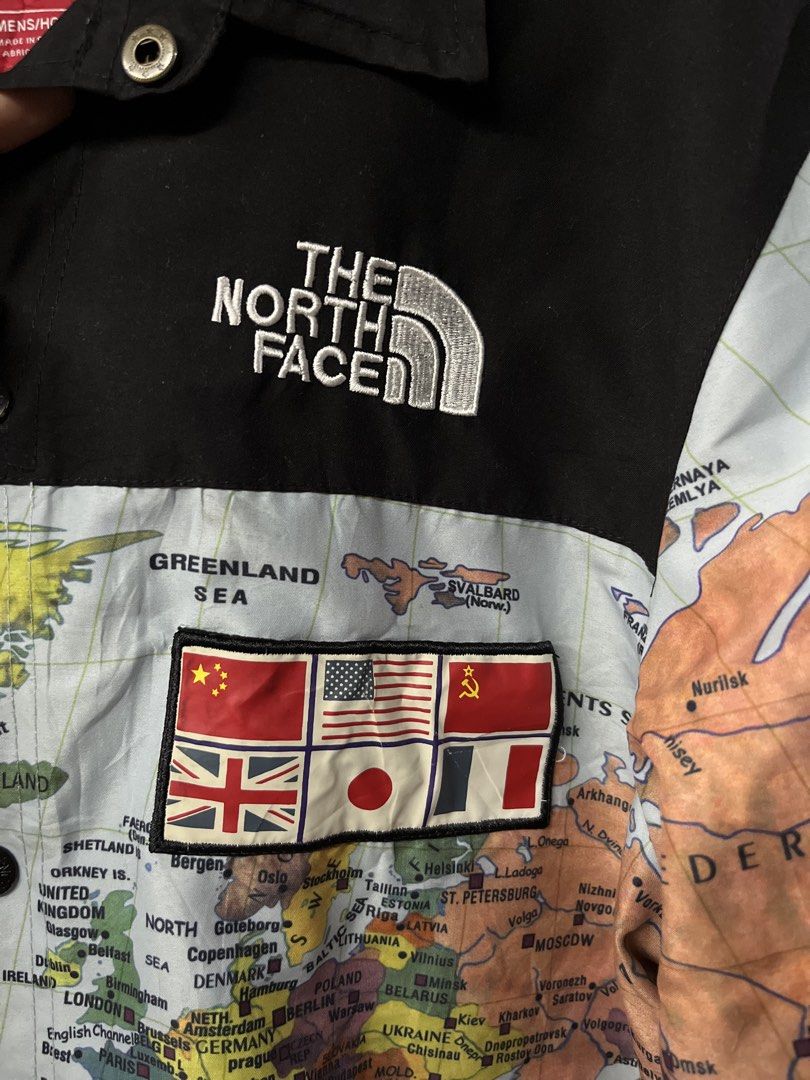 SUPREME x TNF ATLAS JACKET (Category: Coats, Jackets and Outerwear) located in Baguio. Submitted by SharylCaranay (Listing ID 1464992757, Image 2). Description: ‼️with flaws see pics.
