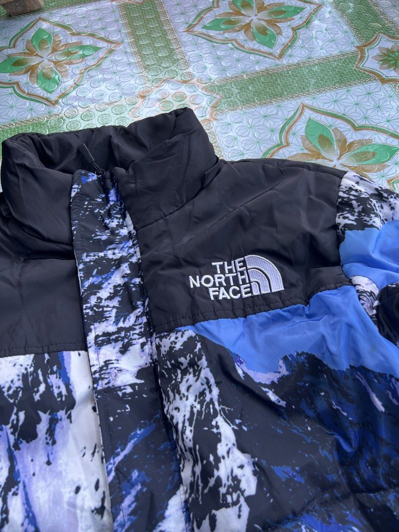 Supreme X TNF COLLAB (Category: Clothes Drying Rack) located in Tangub. Submitted by thriftnimackie2.0 (Listing ID 1465077150, Image 2). Description: SUPREME X TNF COLLAB Dimes (Inches) Width: 23 Length:29 Prince:💵+Sf Excellent condition Color rate 10/10 No issue -open for VC -Color may vary due Lighting -Authenticity Not Guaranteed ! 🏠LOCATION : Tangub City, Miss Occ.