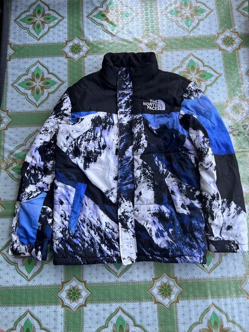 Supreme X TNF COLLAB (Category: Clothes Drying Rack) located in Tangub. Submitted by thriftnimackie2.0 (Listing ID 1465077150, Image 1). Description: SUPREME X TNF COLLAB Dimes (Inches) Width: 23 Length:29 Prince:💵+Sf Excellent condition Color rate 10/10 No issue -open for VC -Color may vary due Lighting -Authenticity Not Guaranteed ! 🏠LOCATION : Tangub City, Miss Occ.