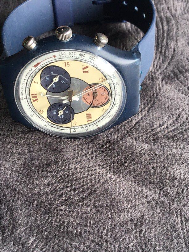 Swatch Quartz Swiss made (Category: Luxury Watches) located in Baguio. Submitted by agozun61 (Listing ID 1465001014, Image 3). Description: Quartz Swiss made chronograph.Good running condition..