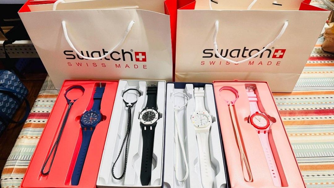 Swatch Swiss Made Watch with Gift Bag (Category: Women's Watches) located in Santo Domingo. Submitted by krizzies_korner (Listing ID 1465055202, Image 1). Description: Swatch Swiss Made watch - Vibrant analog display with comfortable silicone strap - Perfect casual accessory for daily wear - Comes brand new in original box with matching gift bag - Multiple color options available in separate listings.