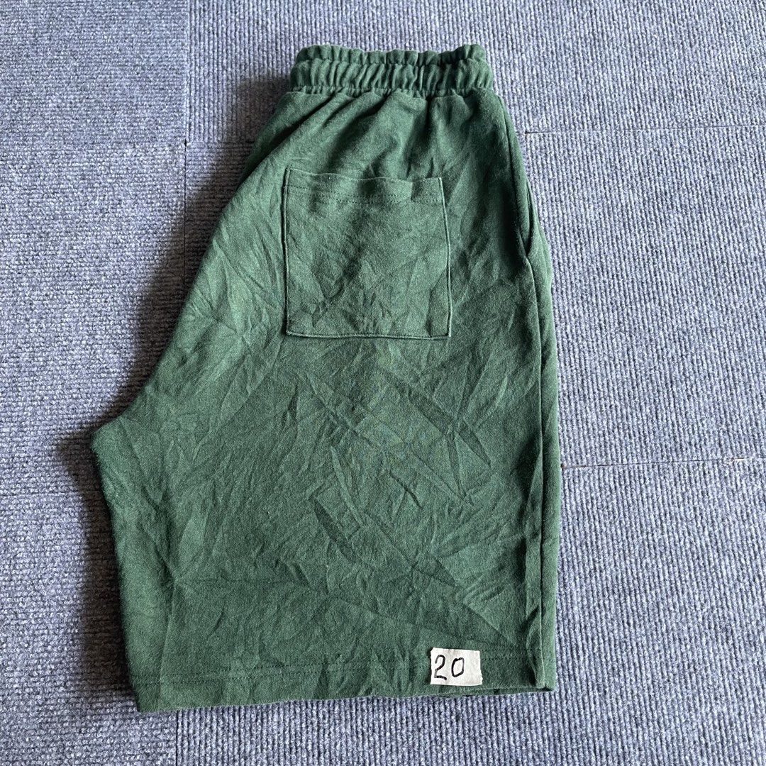 Sweatshort freesize (Category: Shorts) located in Butuan. Submitted by cgsayas20083001 (Listing ID 1465091799, Image 1). Description: .