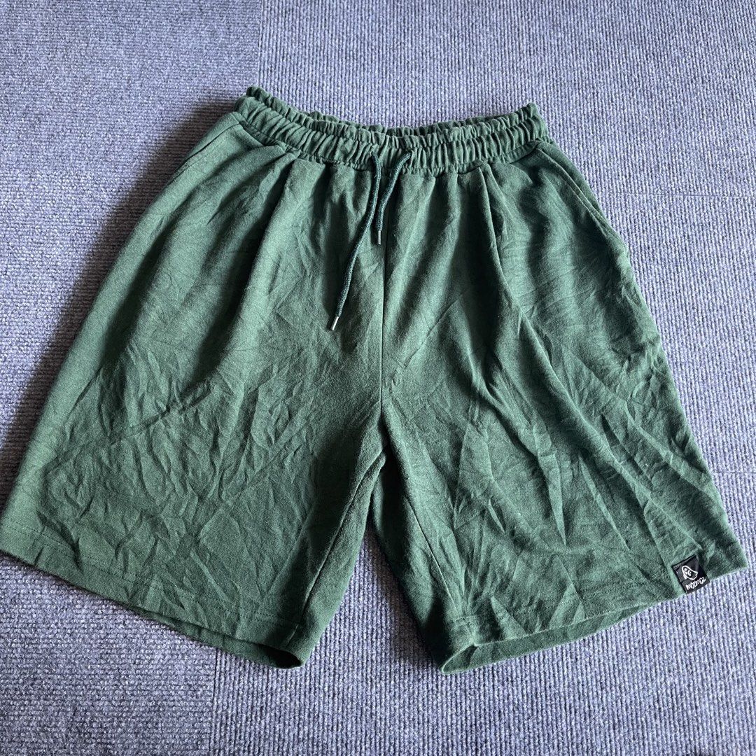 Sweatshort freesize (Category: Shorts) located in Butuan. Submitted by cgsayas20083001 (Listing ID 1465091799, Image 2). Description: .