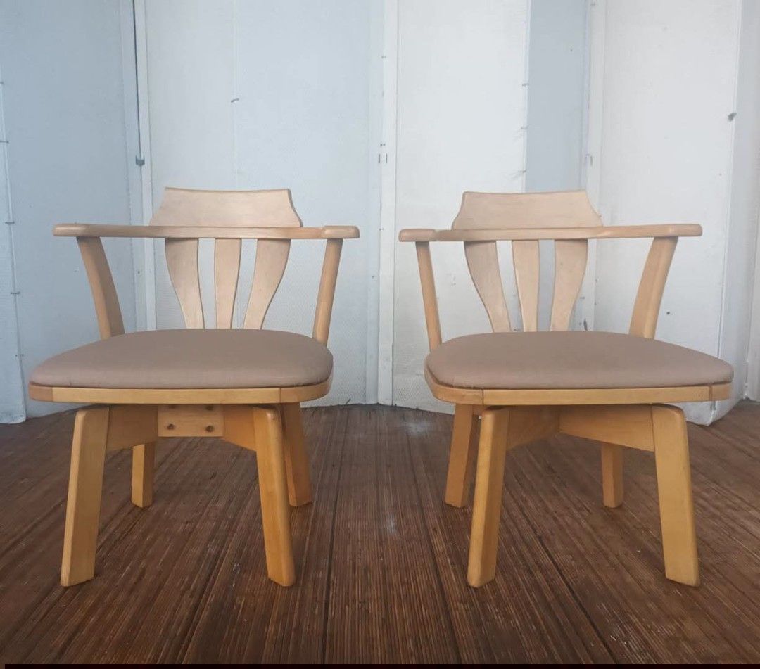 Swivel Chair (Category: Chairs) located in Meycauayan. Submitted by marygracecasimiro (Listing ID 1465104649, Image 1). Description: Swivel Chairs Set L19 x W21 x H14/27 Price: 4,200 set🩷🧡.