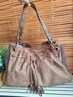 (Kategori: ) berada di . Dikirim oleh cutes_preloved_stuff (ID iklan 1465068314, Gambar 1). Deskripsi: .