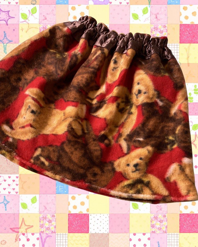 teddy bear skirt (Category: Skirts) located in Alfonso. Submitted by glenngarcia03 (Listing ID 1465107227, Image 2). Description: freesize because it is stretchy.