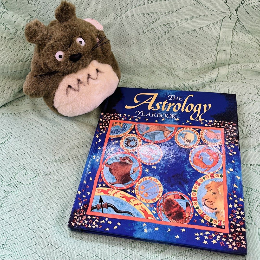 The Astrology Yearbook (Category: Storybooks) located in Iligan City. Submitted by pringleovs07 (Listing ID 1465116333, Image 1). Description: .