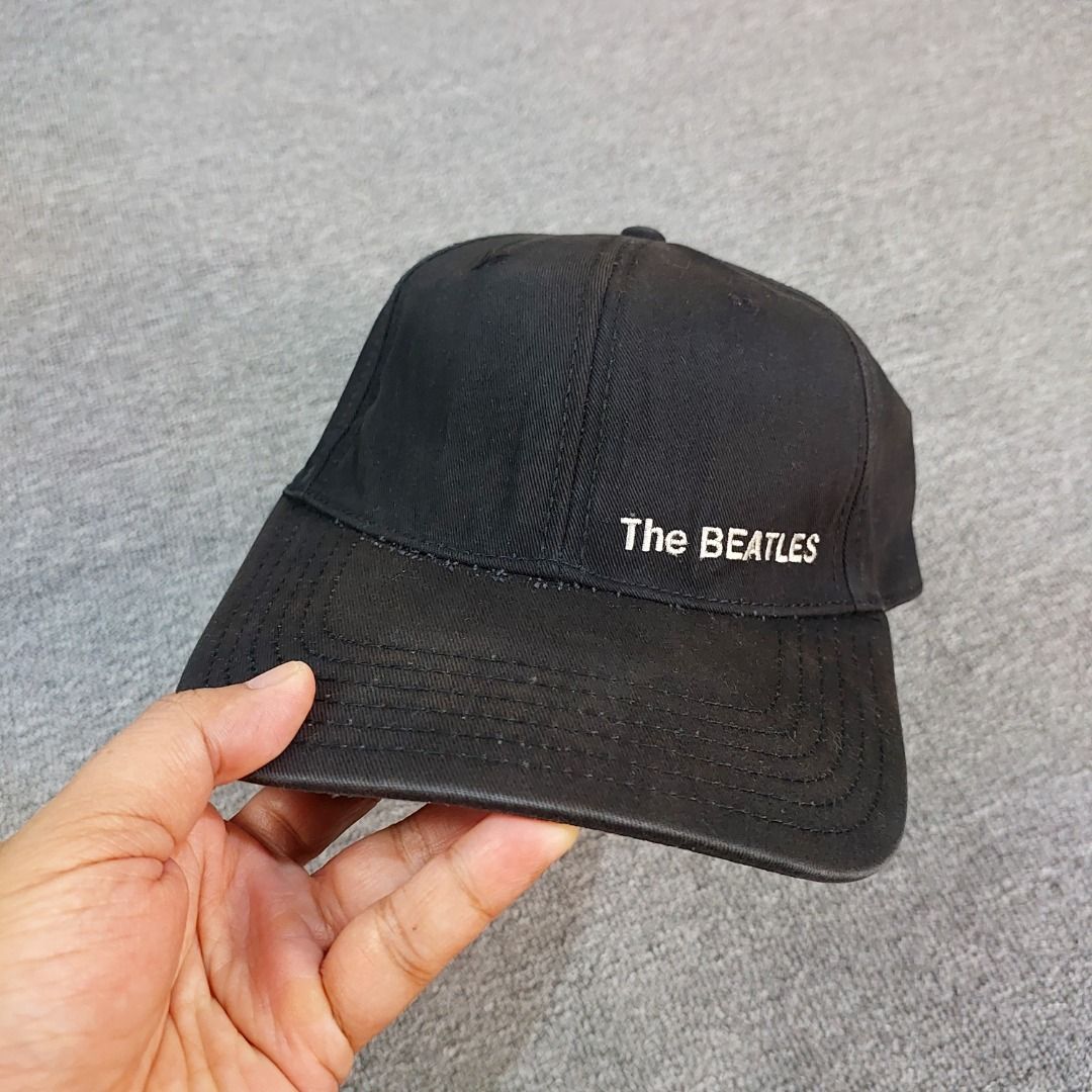 The Beatles Concept One Accessories Black Cap Hat dated 2006 (Category: Caps & Hats) located in Cebu City. Submitted by thrift.thriftly (Listing ID 1465003100, Image 2). Description: condition: excellent issues: minimal fading sa upper brim, sign of use type: buckle type - dadhat.