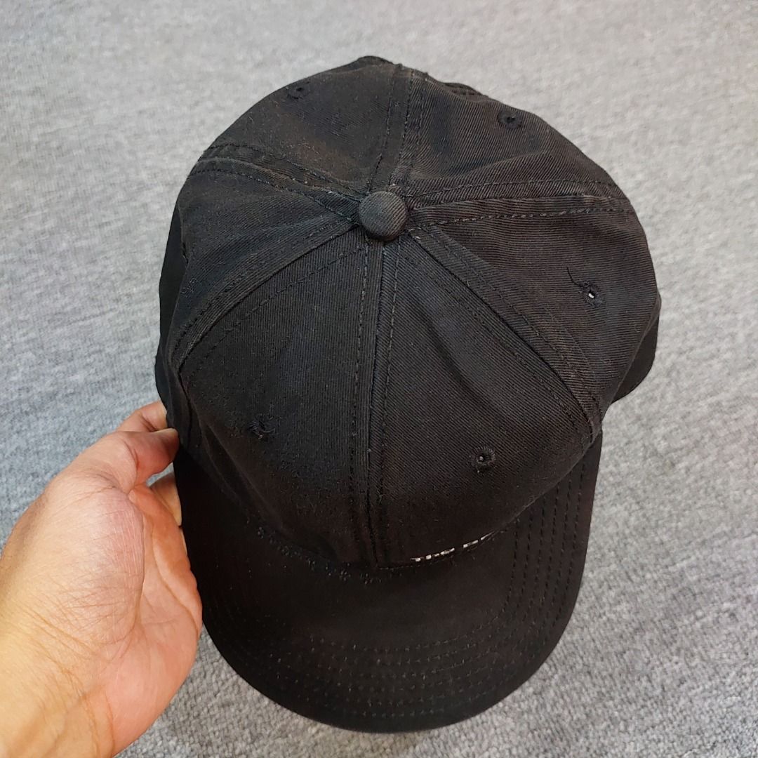 The Beatles Concept One Accessories Black Cap Hat dated 2006 (Category: Caps & Hats) located in Cebu City. Submitted by thrift.thriftly (Listing ID 1465003100, Image 3). Description: condition: excellent issues: minimal fading sa upper brim, sign of use type: buckle type - dadhat.