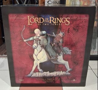 Funko Pop Movies #444: The Lord of the Rings - Frodo Baggins (Glow ...