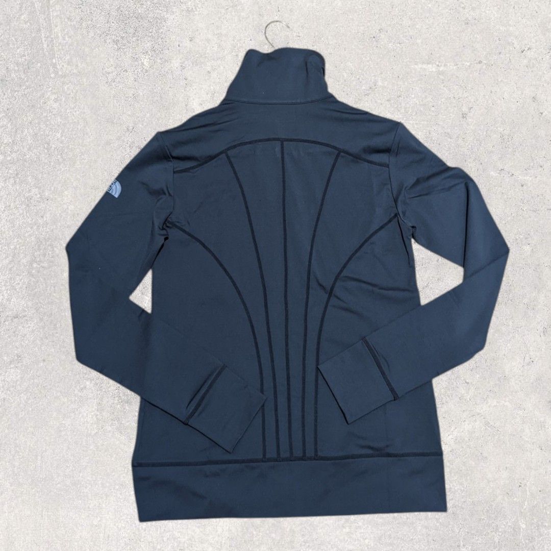 The North Face Gray Jacket (Category: Coats, Jackets and Outerwear) located in San Juan City. Submitted by 4keeps.mnl (Listing ID 1465109228, Image 3). Description: AUTHENTIC ✅ ORIGINAL Condition: 10/10 Small 16x24 Issue: None.