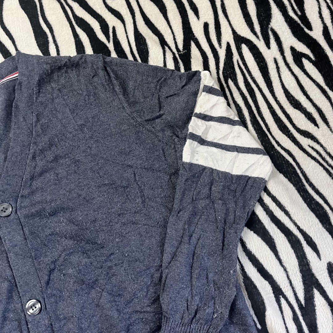 Thom browne carbigan (Category: Hoodies) located in Manila. Submitted by royaldripmanila (Listing ID 1465043513, Image 3). Description: Washable dirt only W20.5 L25.