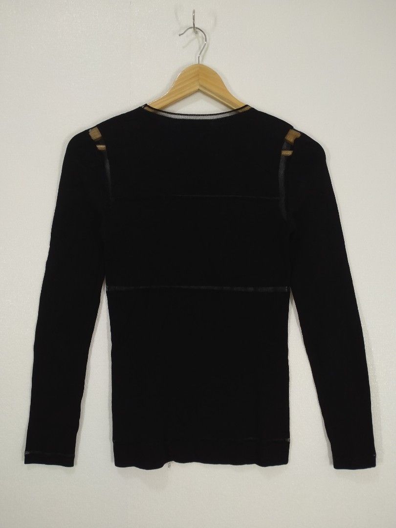 TOM FORD LONG SLEEVE (Category: Luxury Apparel) located in Baguio. Submitted by dansteals (Listing ID 1465055200, Image 2). Description: 24 x 14 SMALL NO ISSUE.