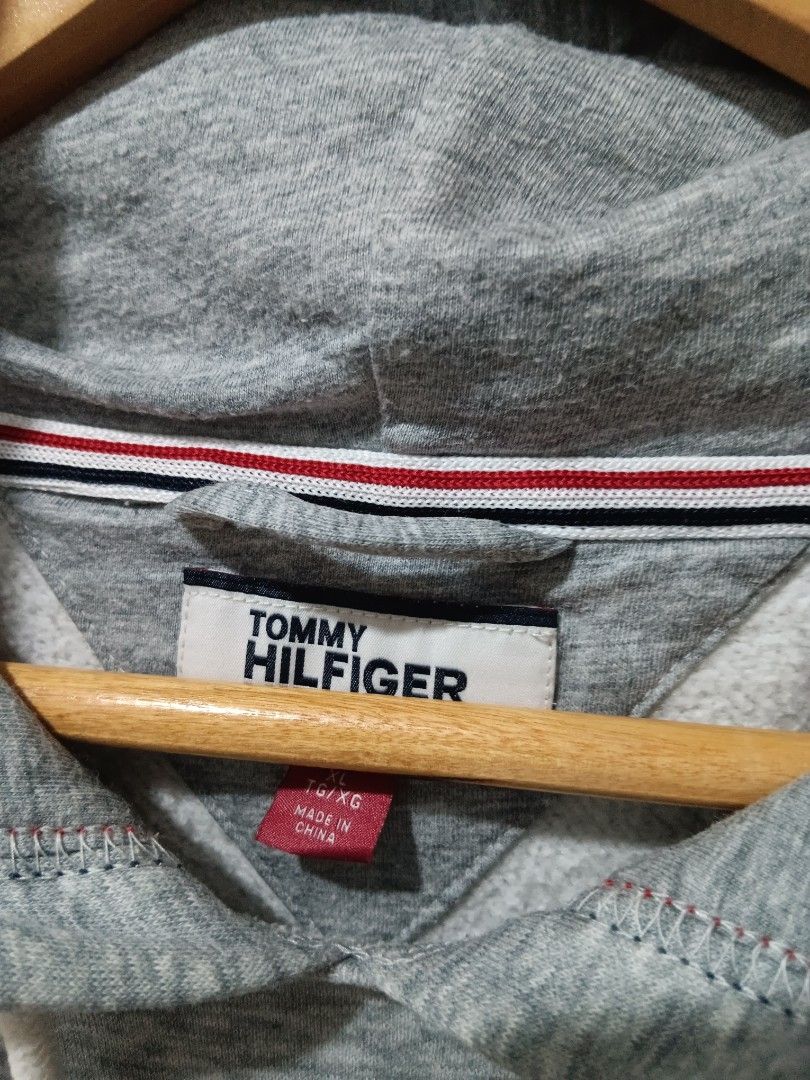 TOMMY HILFIGER (Category: Coats, Jackets and Outerwear) located in Dauis. Submitted by udenglegaspi (Listing ID 1465156204, Image 2). Description: .
