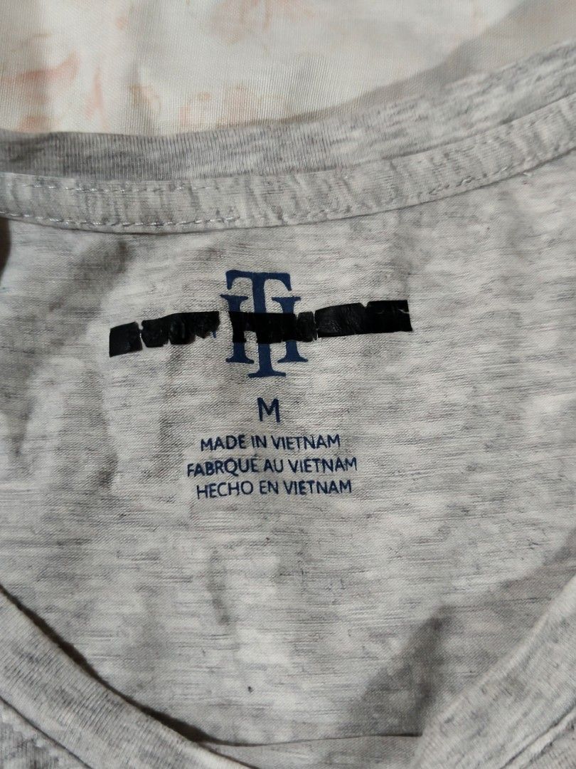 Tommy Hilfiger heather grey crewneck (Category: Shirts) located in Bulacan. Submitted by angel.decluttersx (Listing ID 1465166185, Image 2). Description: medium size on tag cotton fabric material malamig sa balat.