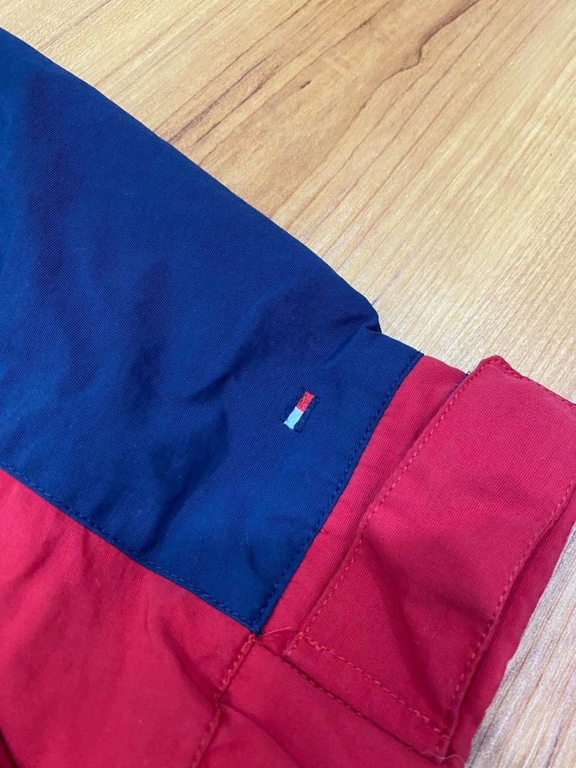 Tommy Hilfiger Packable Hood Windbreaker (Category: Hoodies) located in Cavite. Submitted by six_thrift.ph (Listing ID 1465065832, Image 2). Description: 25x29 No flaws 850 + sf Dasmariñas, Cavite.