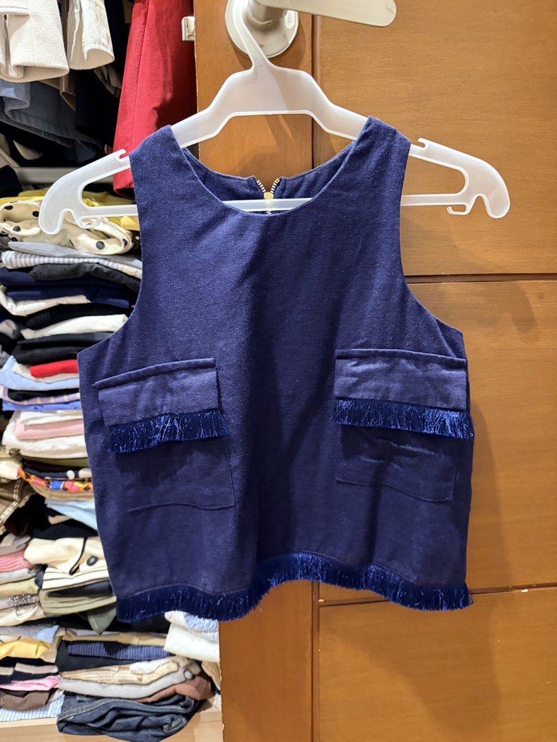 Topstop Fringe Top (Category: Blouses) located in Marikina City. Submitted by nicasandoval (Listing ID 1465073840, Image 1). Description: USED ONCE ONLY.