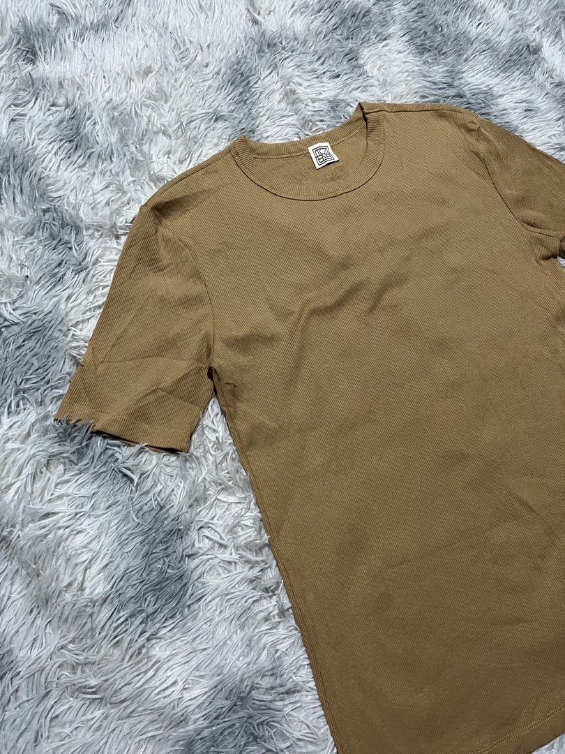 Toteme Classic Rib Shirt (Category: Shirts) located in Sasmuan (Sexmoan). Submitted by winterclothes.ph (Listing ID 1465112364, Image 3). Description: Toteme Classic Rib Shirt 36 on tag Width 16 Length 24 Verygood Condition.