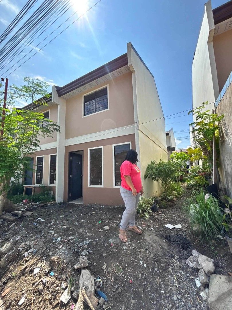 TOWN HOUSE FOR ASSUME (Category: House & Lot) located in Valenzuela. Submitted by meloluxcollections (Listing ID 1465015645, Image 2). Description: TOWNHOUSE FOR ASSUME‼️‼️‼️ 📌📌Deca Talomo TURKEY ST BLK 130 Lot 43(DAVAO CITY) 💸💸Assume Price- 490K🔥🔥 BARE UNIT 55 SQM NO LIGHT AND WATER 4yrs paid (reconstruct) 7100 monthly UNDER PAG IBIG 836K balance Pag ibig.