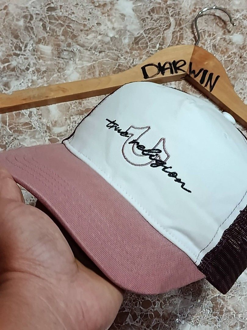 🧢True Religion Cap (Category: Caps & Hats) located in Cebu City. Submitted by keenstone_24df15 (Listing ID 1465071947, Image 3). Description: 💯 Authentic 🏷️True Religion Cap One Size Fit All Colorate & Condition: 9.7 Out Of 10 Excellent Condition No Issue 📌Mine: 1,250 ✈️Free Shipping 🏠Location: Cebu City 🚚Thru J&T (Door To Door).