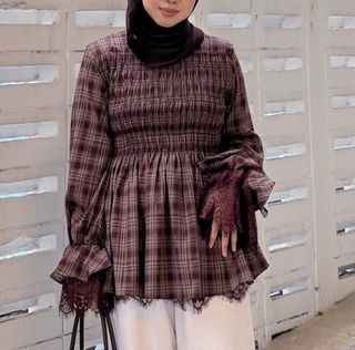 (Category: ) located in . Submitted by buywithhusnaa08 (Listing ID 1465069387, Image 1). Description: .