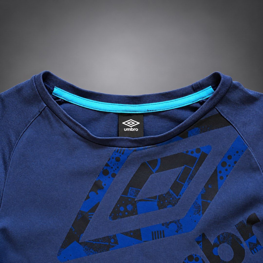 UMBRO LONG-SLEEVE (WOMEN) (Category: Longsleeves) located in Taguig. Submitted by clarrk95 (Listing ID 1465118285, Image 2). Description: Umbro Long Sleeve (Women) Size: one size Length: 24inches Width: 18inches Sleeve: 18.5inches PRICE: ₱350 ONLY! ✅ very good condition ✅ add shipping fee ✅ ignoring LP inquiry Shipping: Lalamove | J&T | LBC Location: Taguig📍 Payment: Gcash | Bank | Cash DM for more detailed pics.📩.