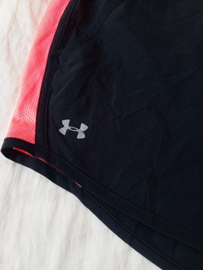 Under Armour Fly- By Shorts (Category: Activewear) located in Santa Maria. Submitted by paulo-garcia21 (Listing ID 1464970796, Image 3). Description: med on tag 29 to 38 length 11.5 hem 11.5 no flaws excellent condition.