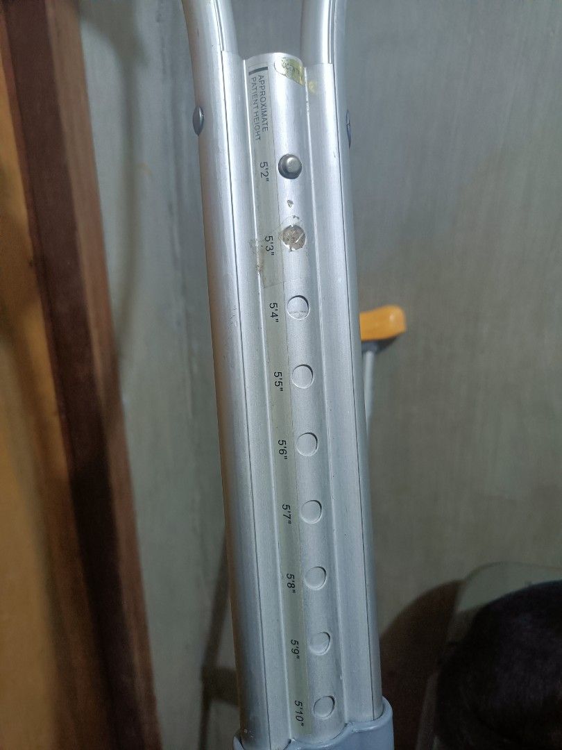 Underarm Crutches (Saklay) (Category: Medical Supplies & Tools) located in Quezon City. Submitted by eelanom (Listing ID 1465097848, Image 3). Description: For Sale Saklay (Crutches) - Aluminum, Light Weight - Adjustable Height (5'2---5'10) - Once lang nagamit - Pair na - Made In Taiwan Issue: May dumi kasi nakatambak nalang check actual pictures. Location: Quezon City Negotiable!! PM!!.