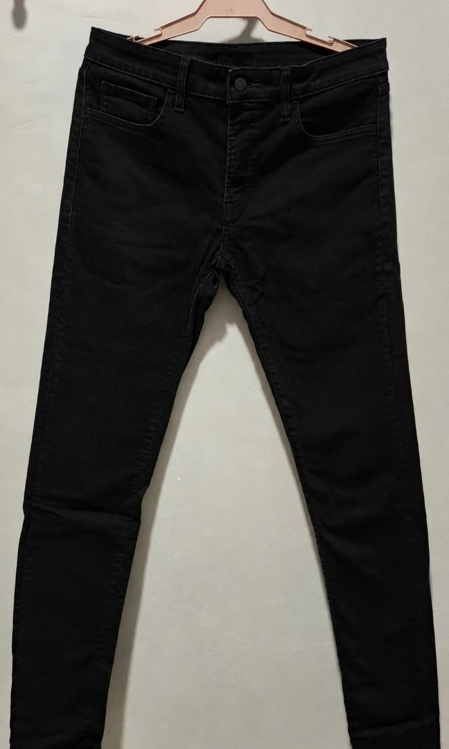 Uni qlo (Category: Jeans) located in Manila. Submitted by rp.thrift (Listing ID 1465086523, Image 1). Description: .