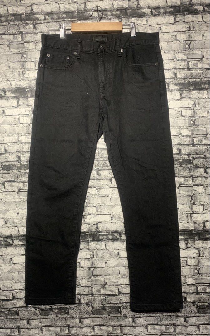 UNIQLO Black denim jeans (Category: Jeans) located in Manila. Submitted by marksaban81396 (Listing ID 1465057888, Image 1). Description: UNIQLO DENIM PANTS Waistline 28-30 Lenght 38 Color rate 9/10 No issue Excellent condition Price 250 plus sf .